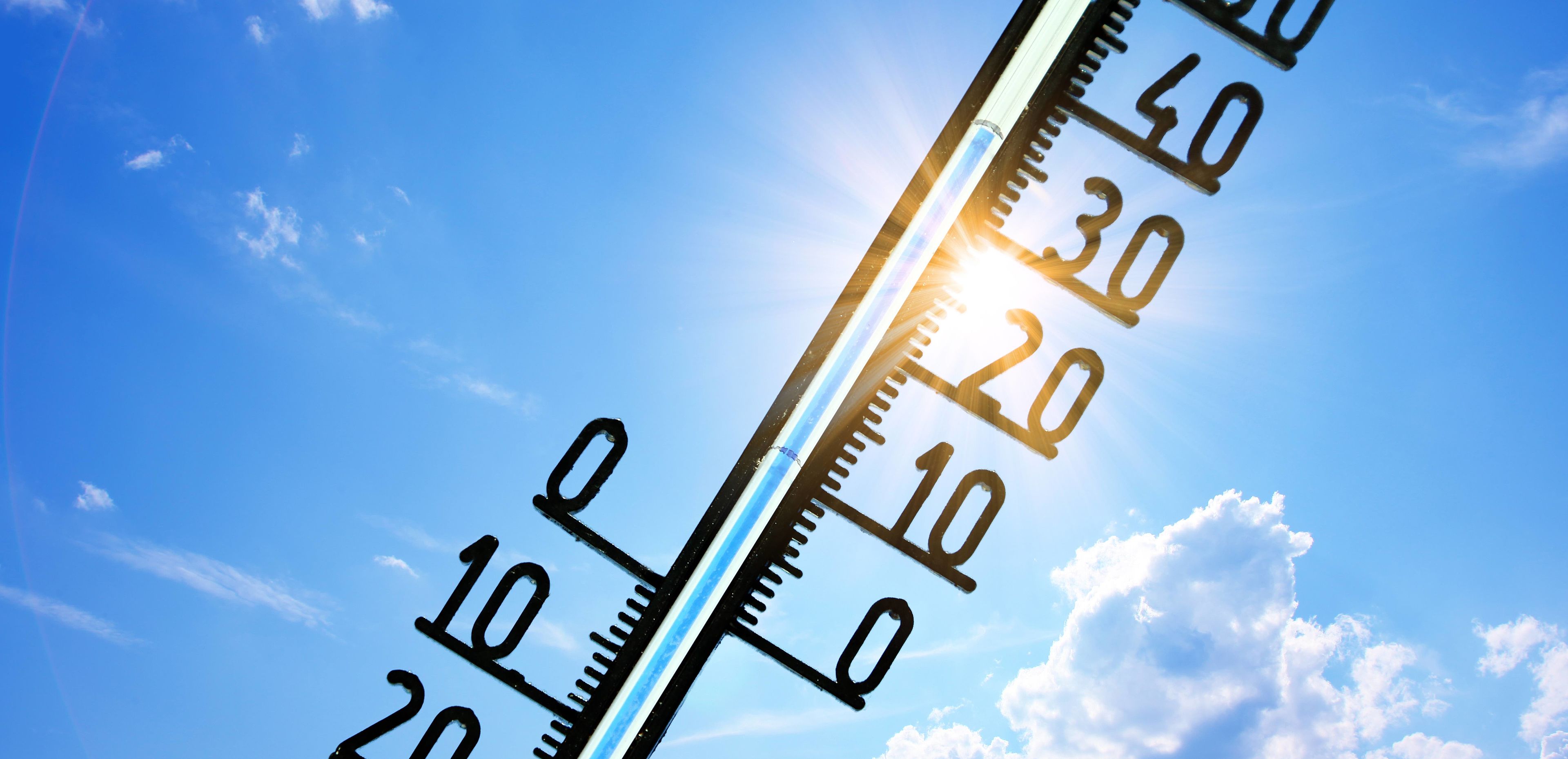Sommerhitze 35 Grad auf dem Thermometer